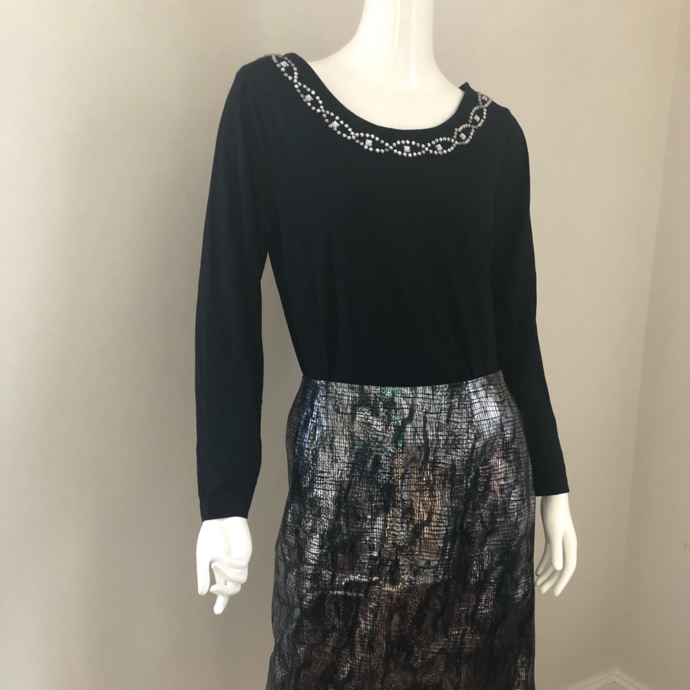 Women's black long sleeve shirt